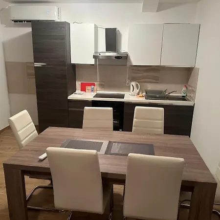 Spacious With Parking And Terrace *